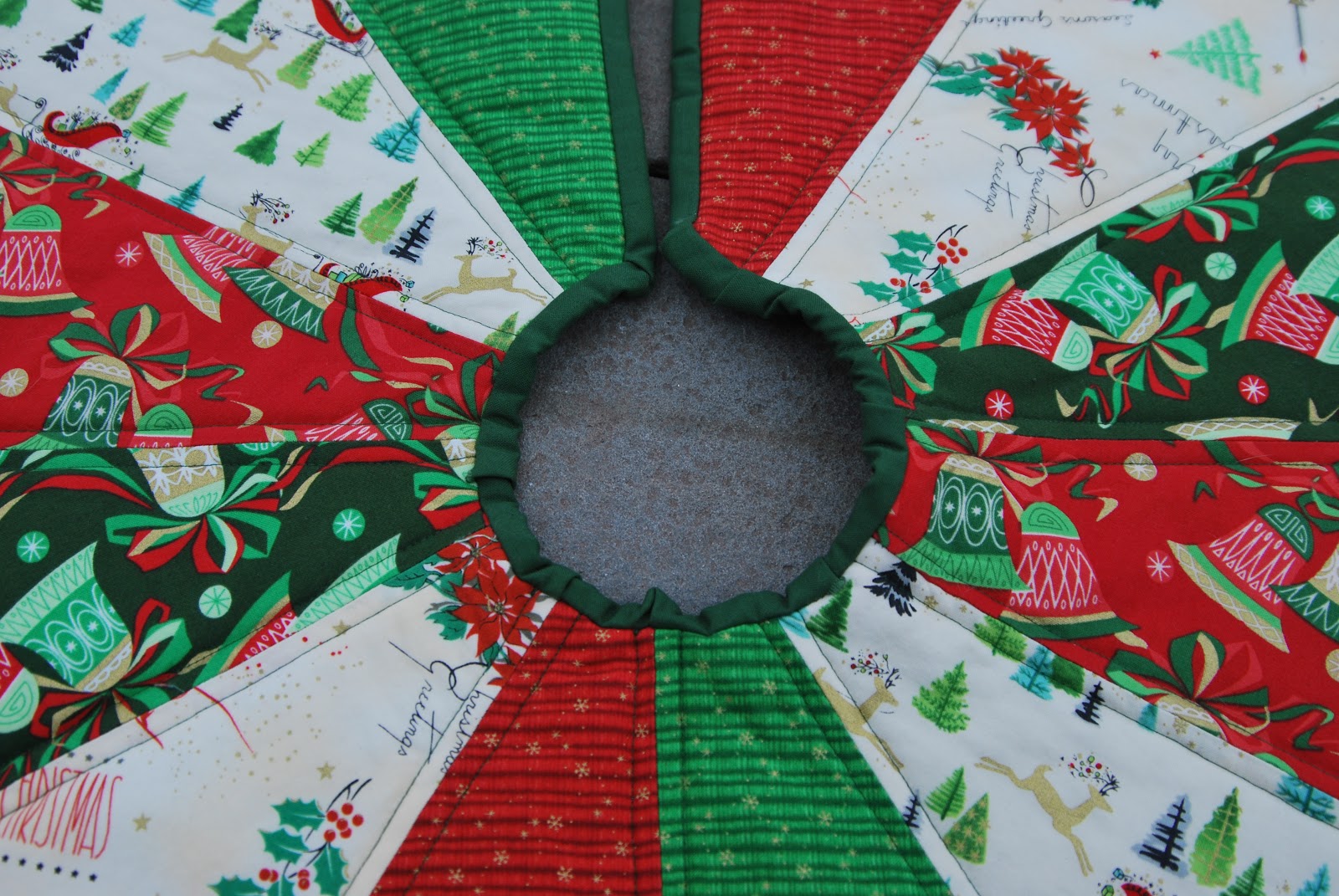 Owl Christmas Tree Skirt 