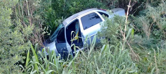 Veículo de Campo Mourão se envolve em acidente na PR-466