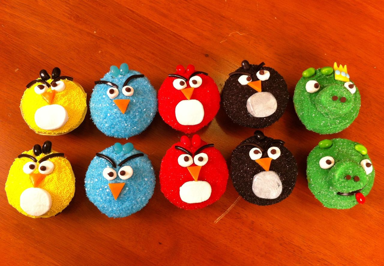 Cakes Made Delicious: Angry Birds Cupcakes