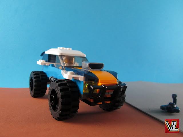 LEGO sets Dois veículos LEGO de corrida rally e todo-o-terreno LEGO sets Dois veículos LEGO de corrida rally e todo-o-terreno
