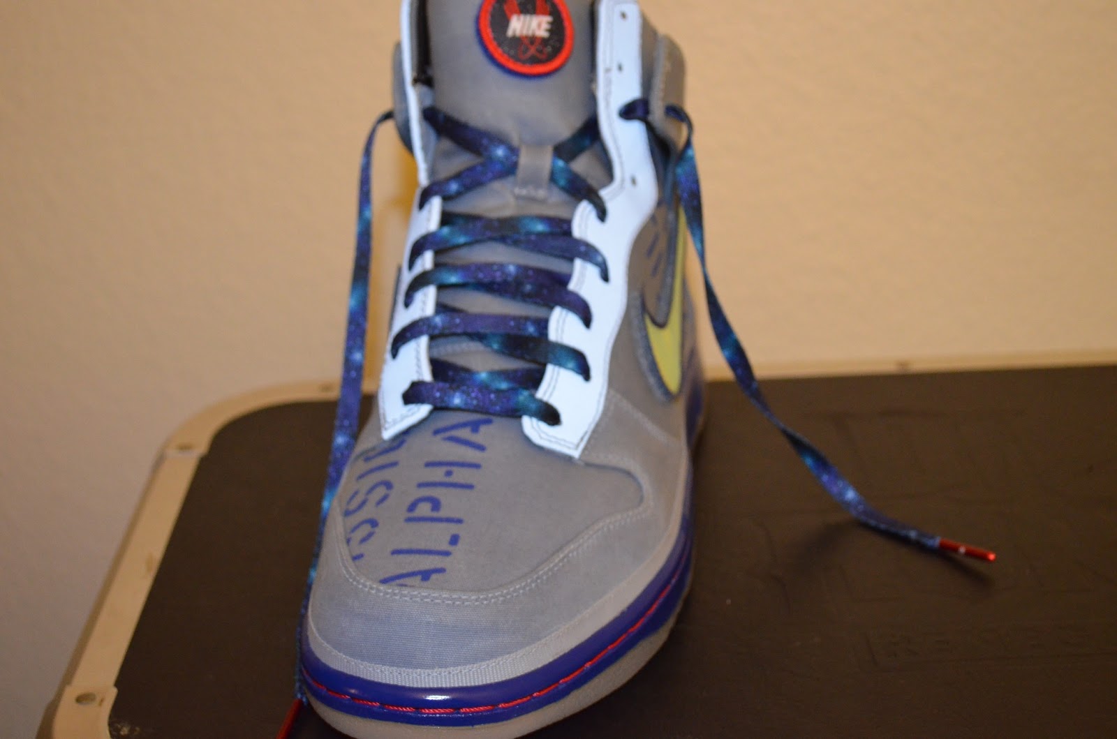 galaxy shoe laces