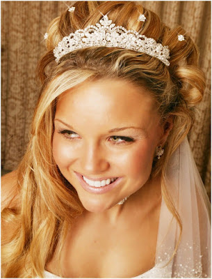 Peinados de novia con tiara Peinados de novia con tiara