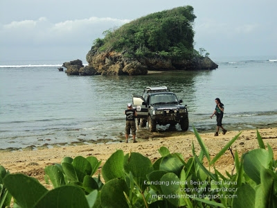 pantai kondang merak