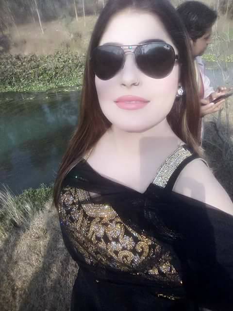 Pashto World Official Blog : Pashto Actress Muneeba Hot & Beautiful ...