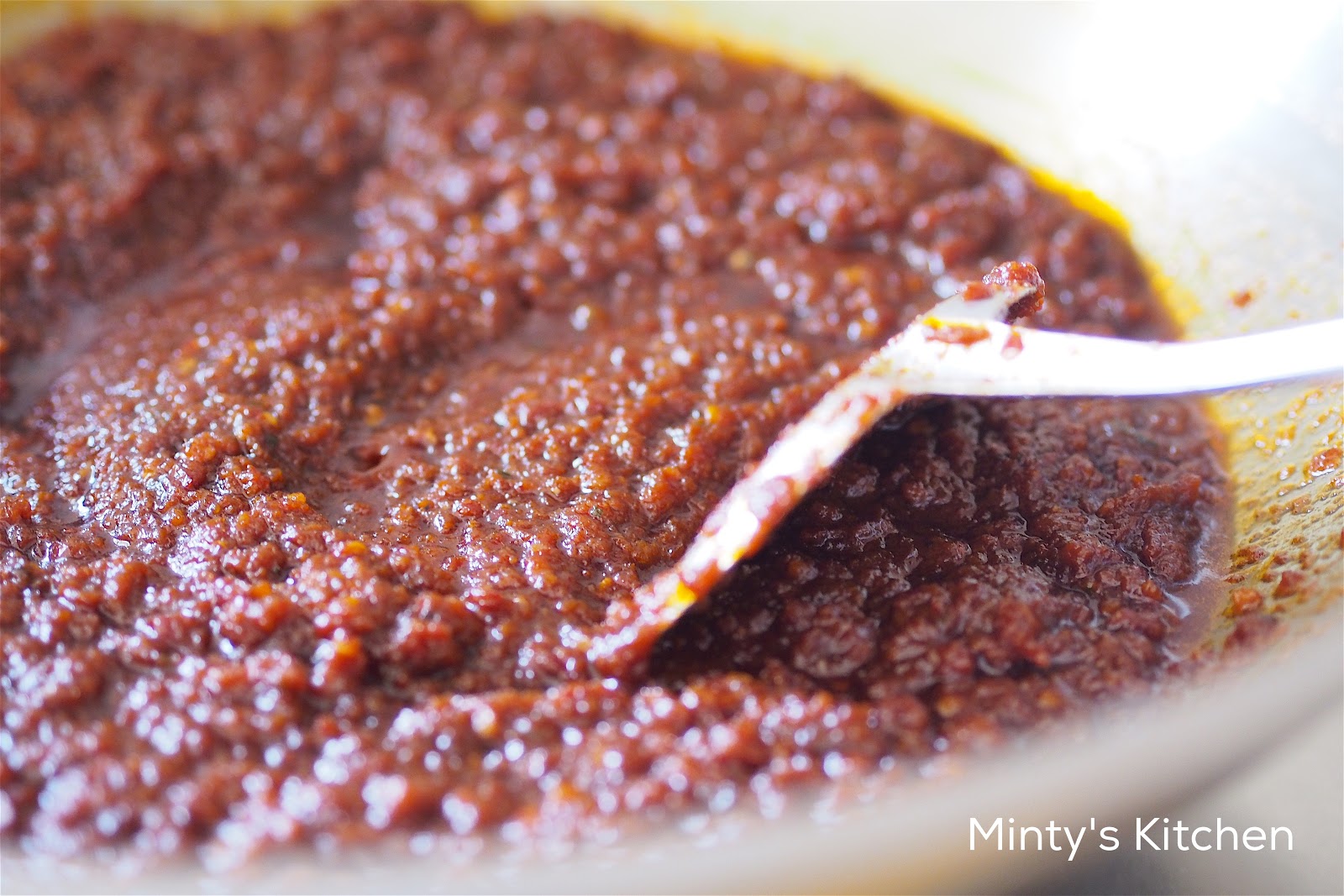 Minty's Kitchen Homemade Curry Paste