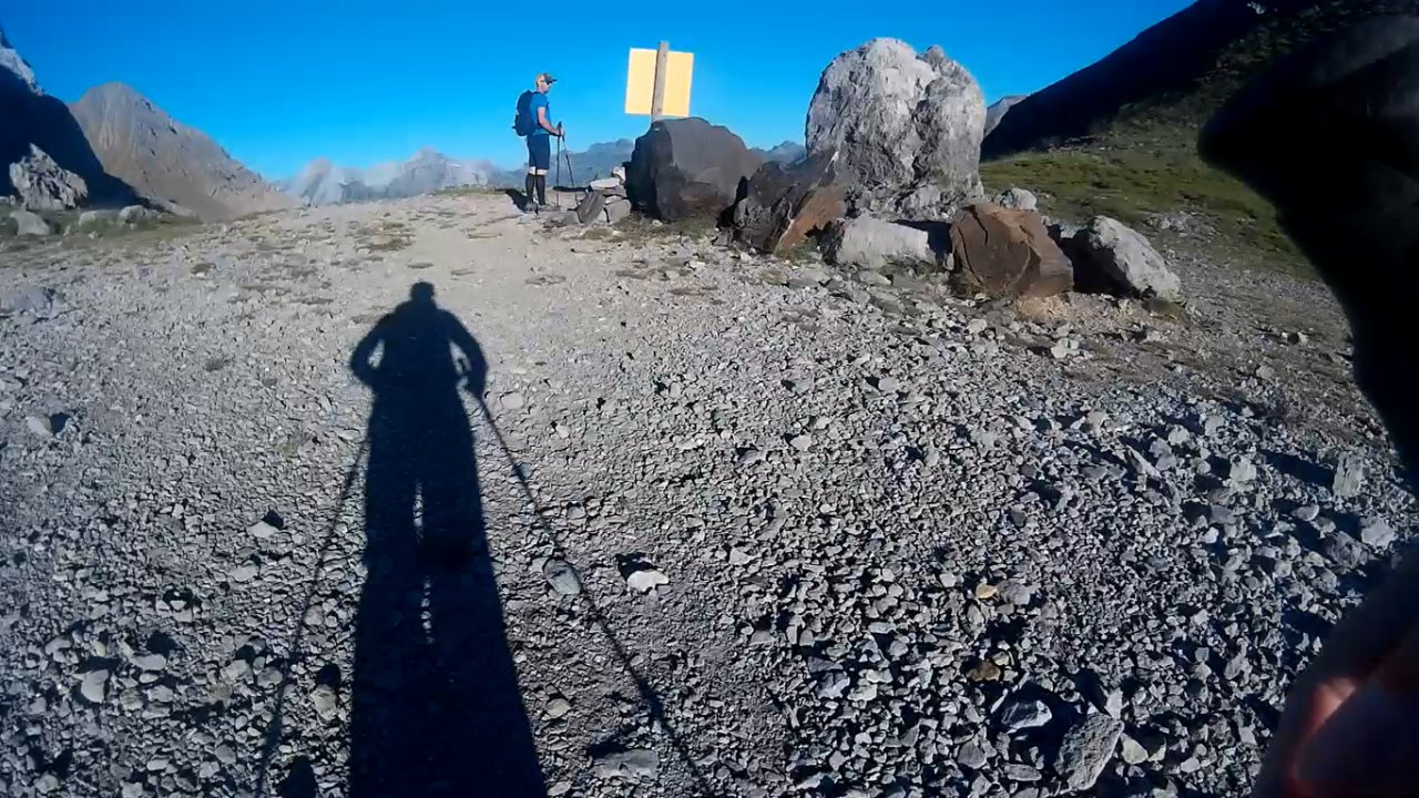 con un par de crampones ASCENSION AL TAILLON 3144M (POR BRECHA ROLAND )