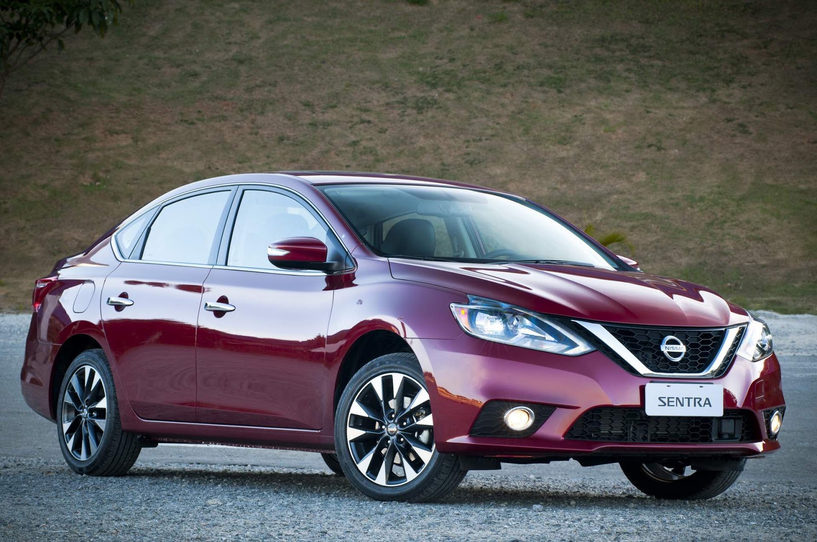 Nissan Sentra ganha novo kit multim 237 dia na linha 2019