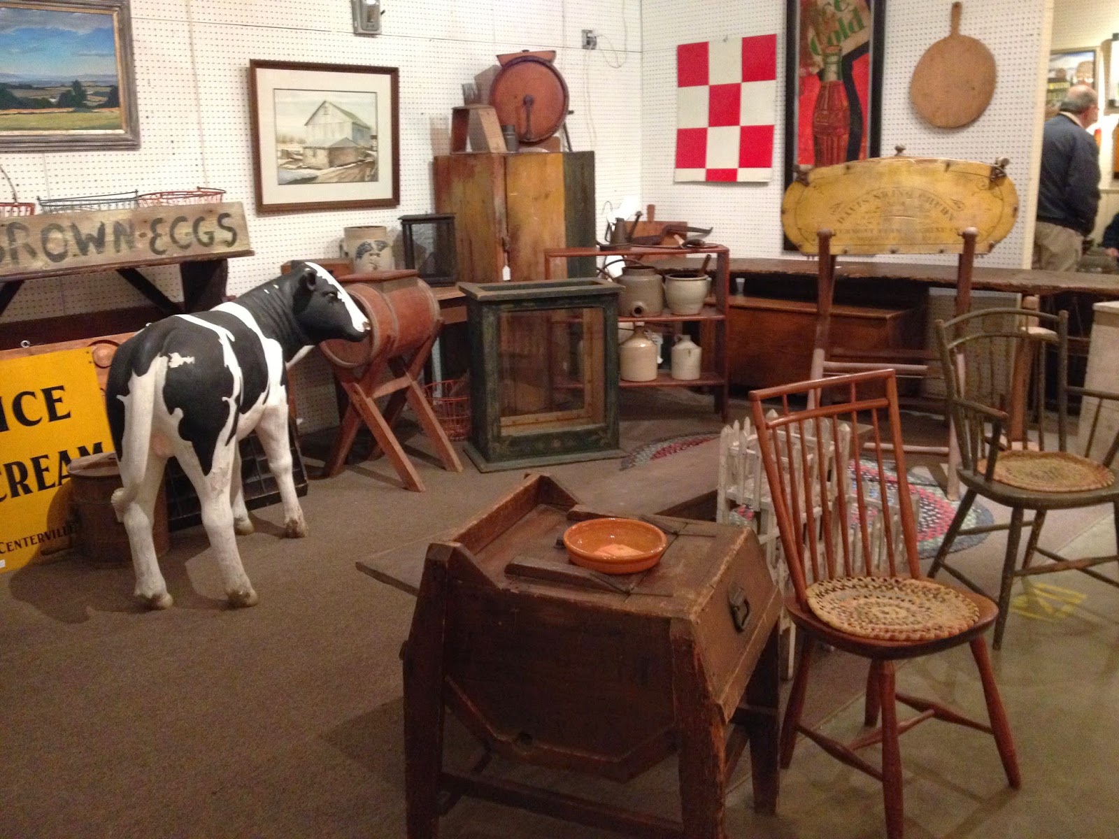 Oasis Antique Shopping in Adamstown, PA