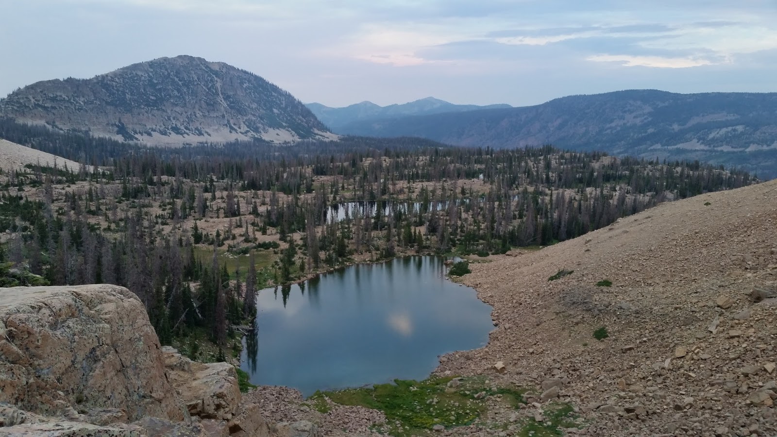 LB Hikes HOWTOGUIDE Uinta Lakes Microadventure