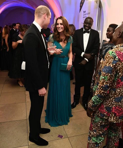Kate Middleton wore her Jenny Packham gown, Olympic gala in 2012. Jimmy Choo Vamp sandals. Jenny Packham satin clutch