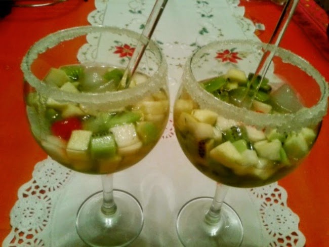 Refresco de champán con frutas