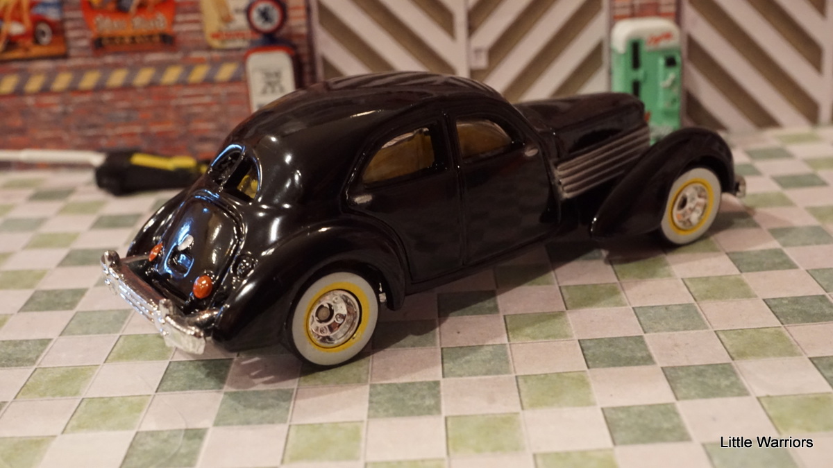 Little Warriors 1936 Cord 810 Winchester Sedan Hot Wheels Hall of