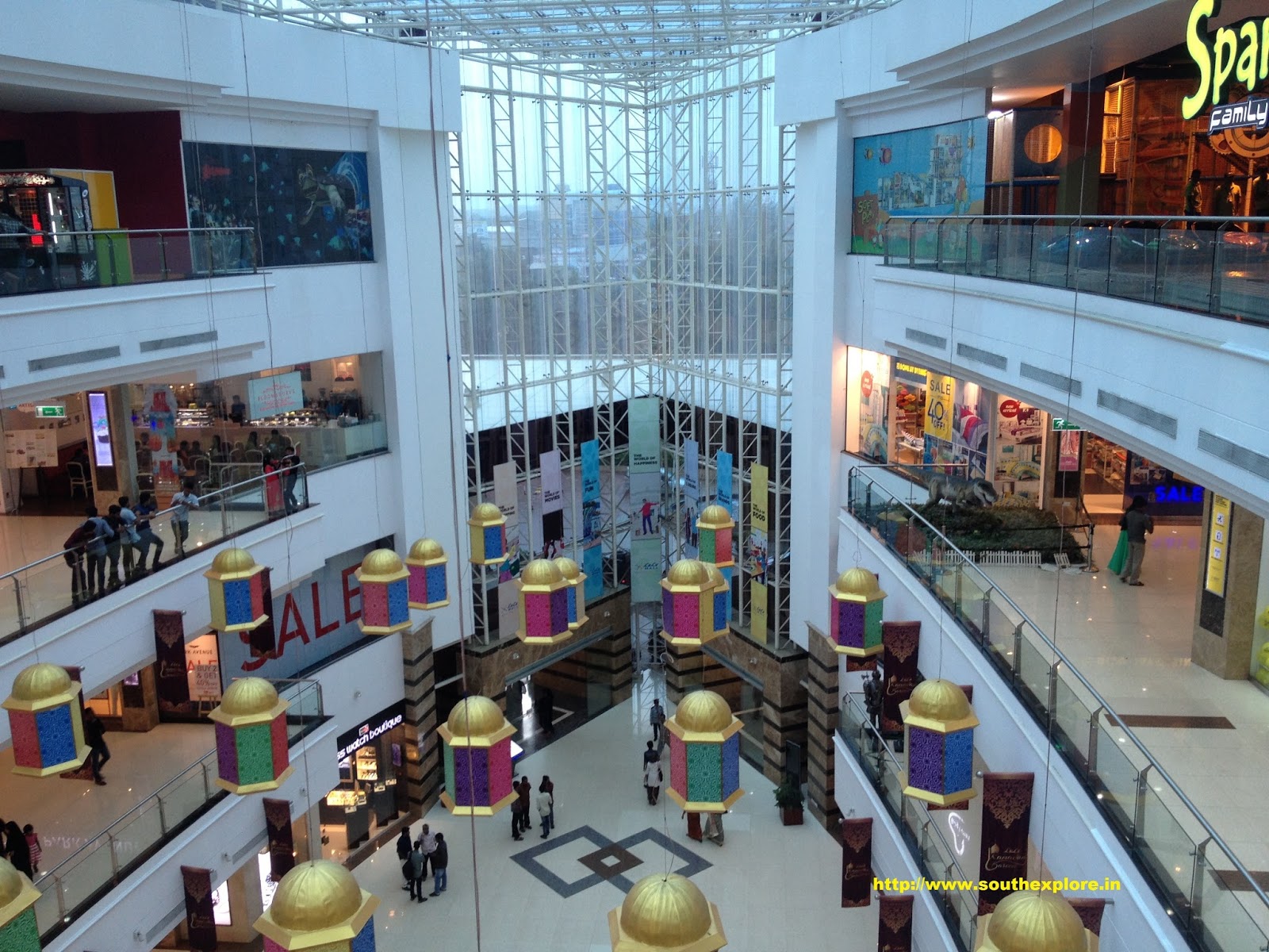 lulu mall distance near meaning