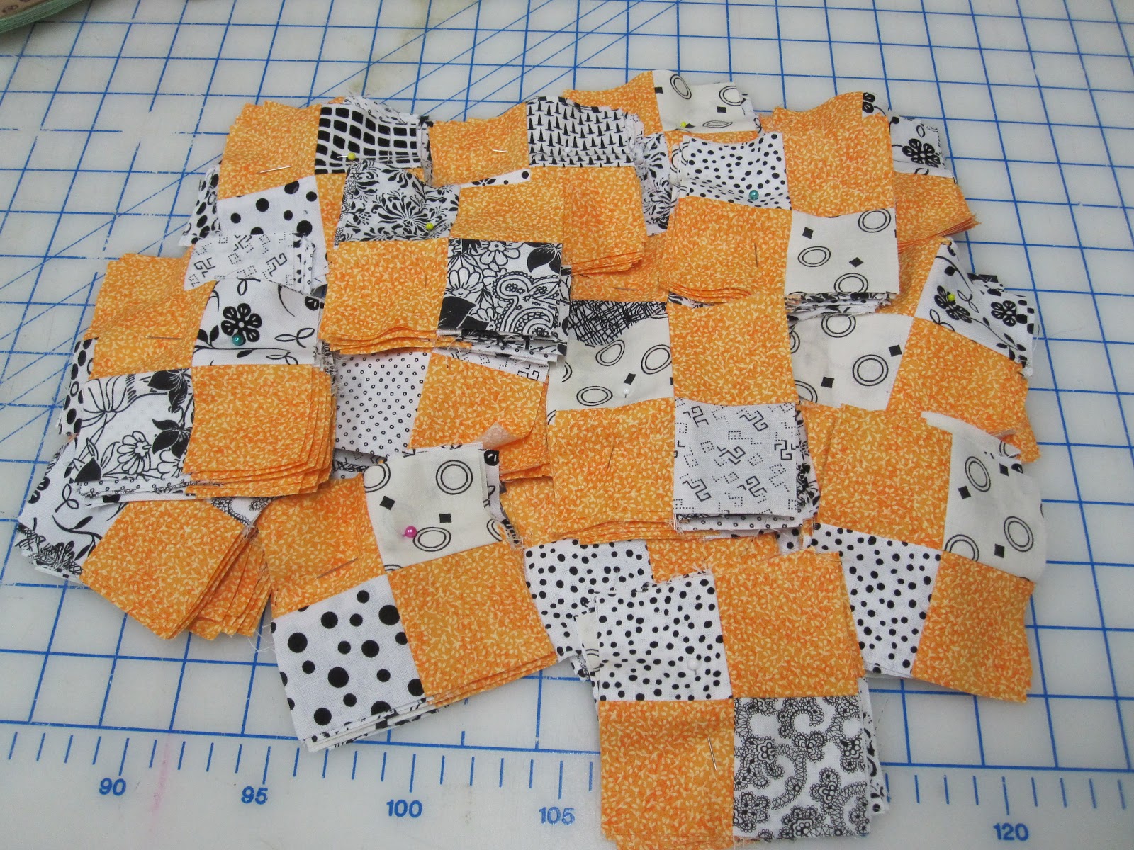 Debbie's Kitties and Quilts New Mystery Quilt Started