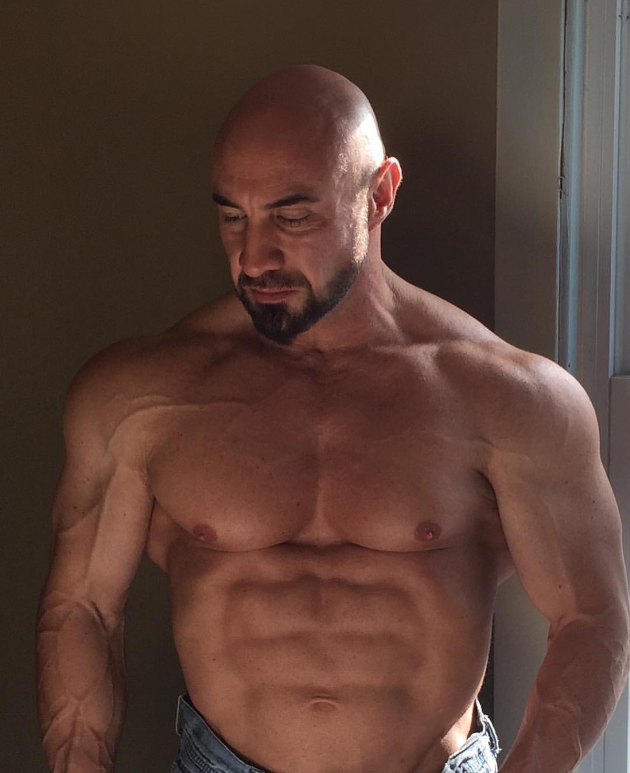 Atlanta Bodybuilder Dating Meme Trash Football Player Atlanta Bodybuilder Dating Meme Garbage Football Player