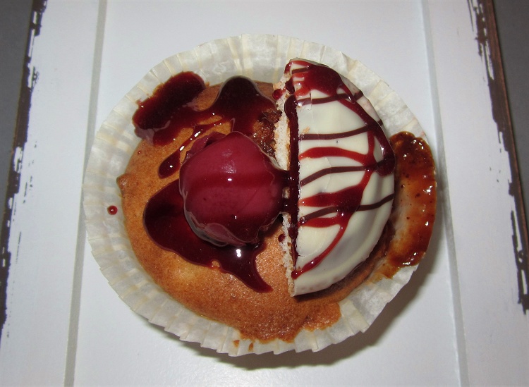 Kirsch Cake Muffins 2