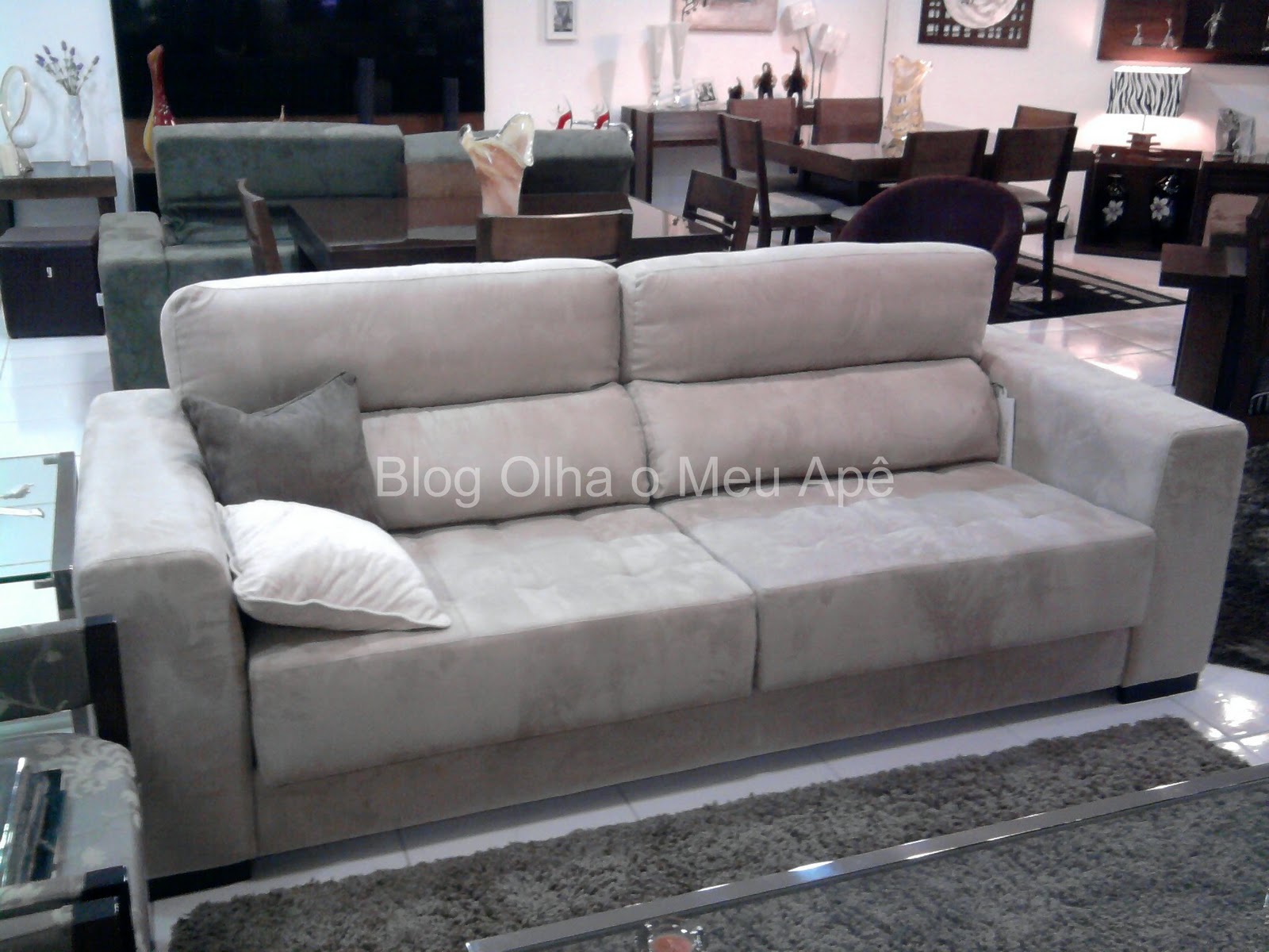 OLHA O MEU APÊ Eu quero um sofá!