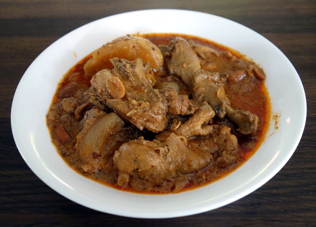 \u0e2d\u0e32\u0e2b\u0e32\u0e23\u0e44\u0e17\u0e22 (\u0e21\u0e31\u0e2a\u0e21\u0e31\u0e48\u0e19)