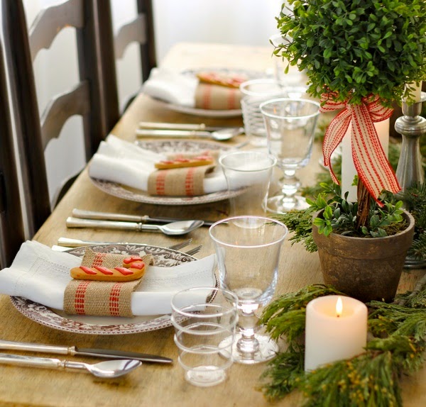 Decorate the holiday table