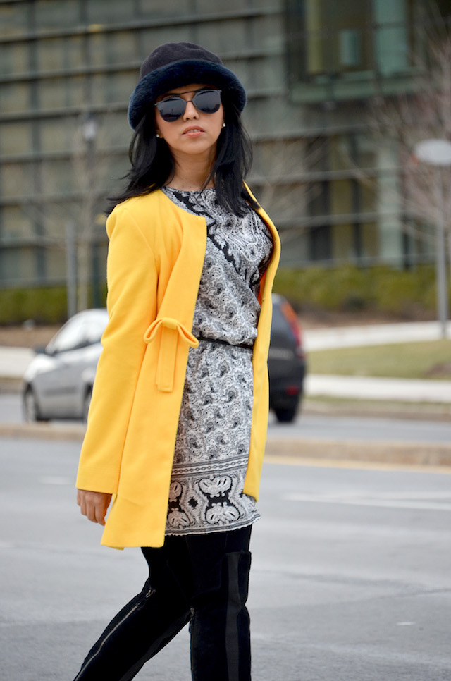 Yellow Coat and Over Knee Boots-MariEstilo-Winter Style-Color touch-pantone-fashionblogger-moda el salvador