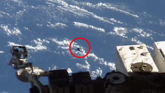 Real-UFO-in-front-of-the-ISS-is-tagging-along