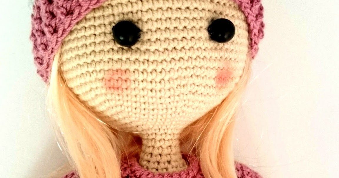 muñeca amigurumi barbara