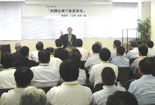 講演会講師・三遊亭楽春の後進育成講演会の風景。 講演会講師・三遊亭楽春の後進育成講演会の風景。