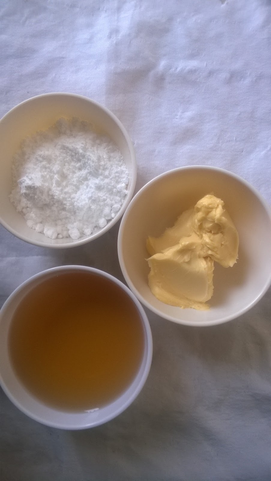 SIMPLE APPLE CIDER GLAZE