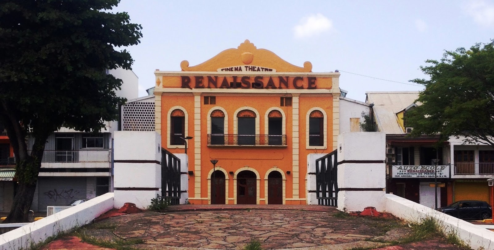 Place de la Victoire, Pointe à