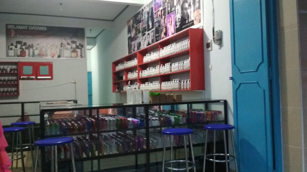 DESAIN TOKO PARFUM BUDGET MURAH HASIL MEWAH Distributor Bibit Parfum