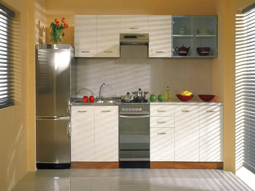 Интерьер угловой кухни. Маленькая угловая кухня с холодильником. Угловые кухни. Современные кухонные гарнитуры. Встроенная кухня.