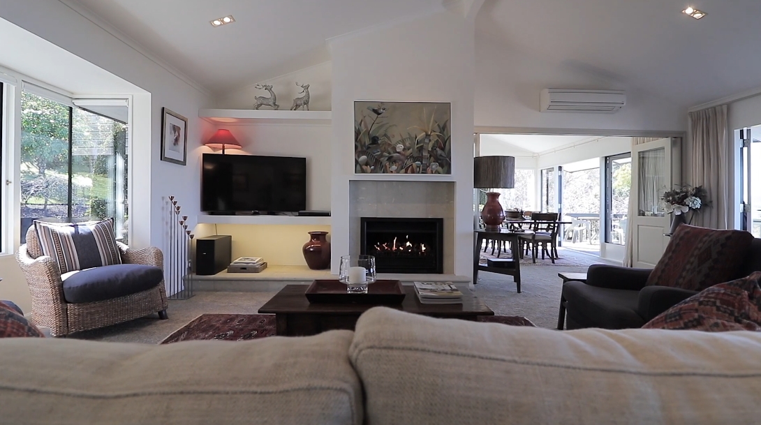 16 Interior Design Photos vs. 43 Mapara Rd, Acacia Bay, Taupo Luxury Home Tour