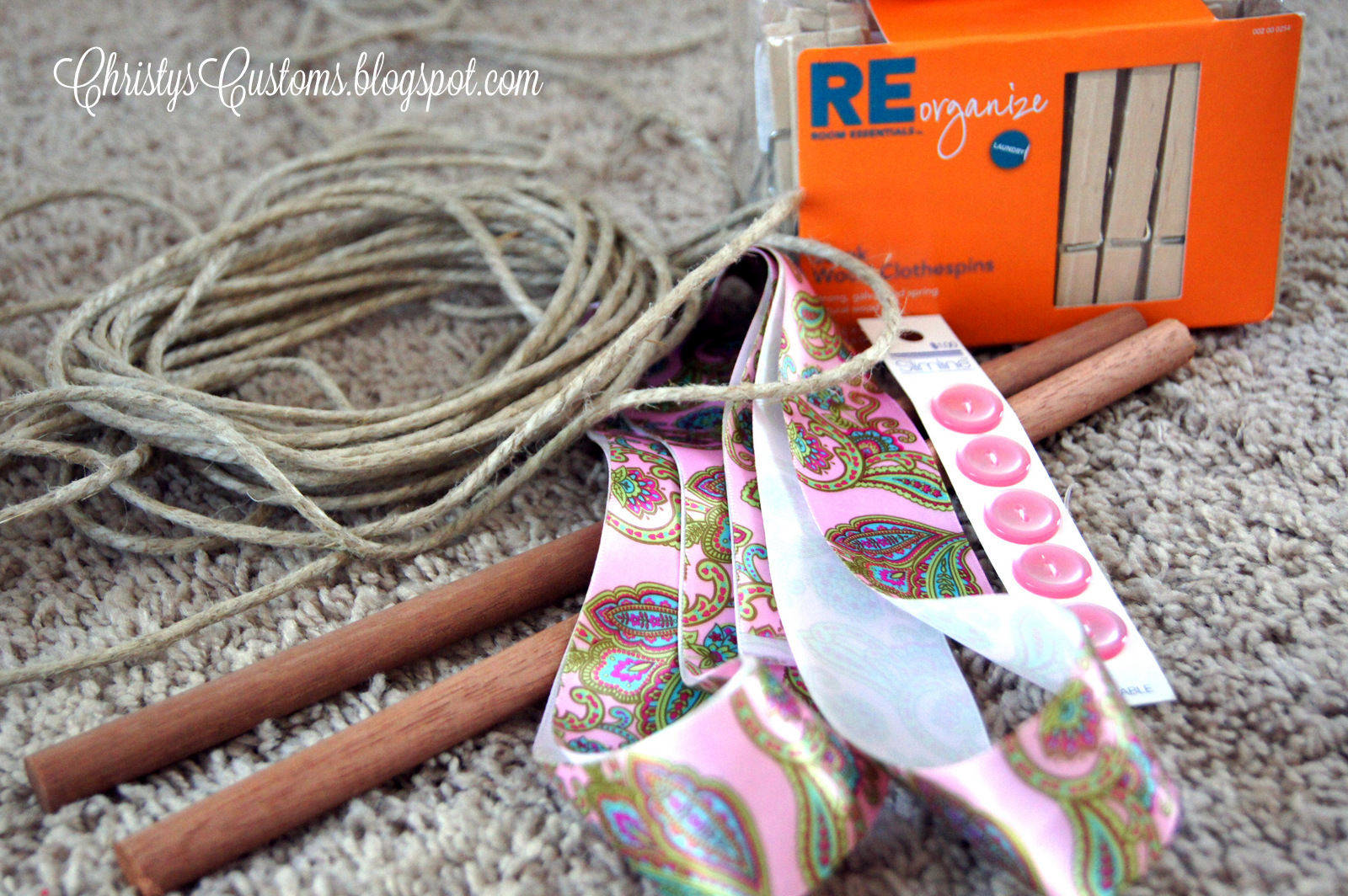 christy-s-customs-and-the-little-house-by-the-olive-tree-an-easy-diy