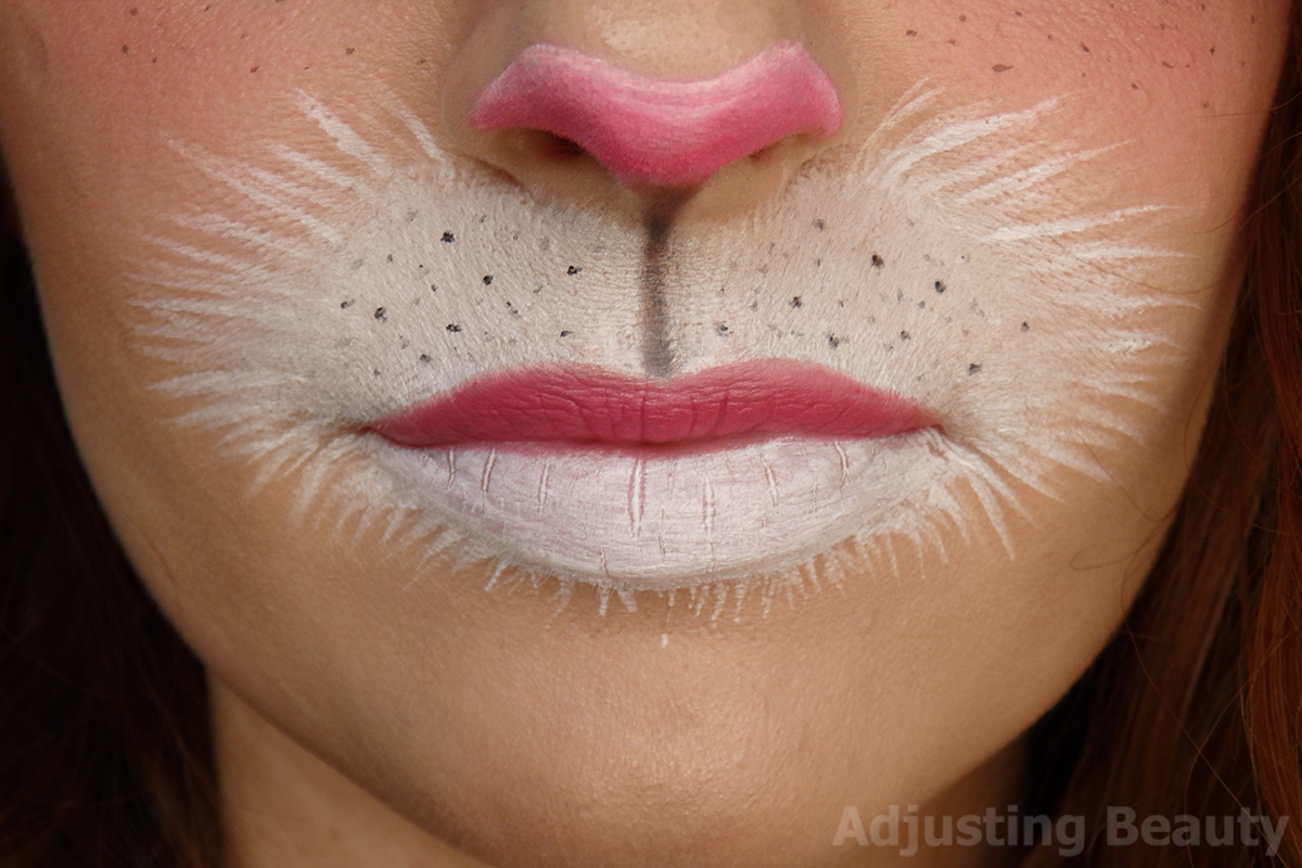 Cute Bunny Makeup Adjusting Beauty