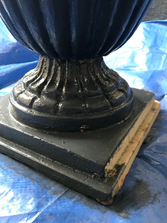 Painting Iron Planter with black