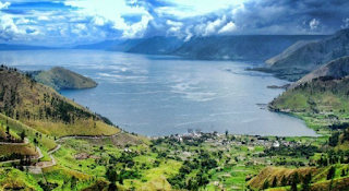 3 Wisata Air Paling Unik di Indonesia 3 Wisata Air Paling Unik di Indonesia