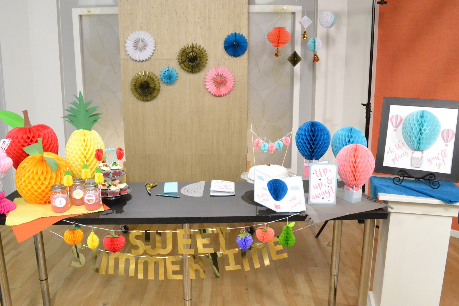 Aly Dosdall summer party ideas with paper