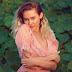 Miley Cyrus lança clipe de "Malibu"