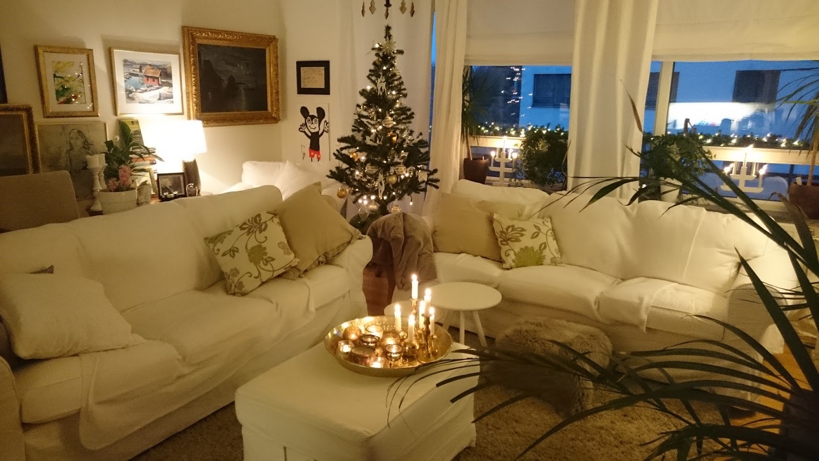 Ã
sa hellberg: just nu är det grått.
