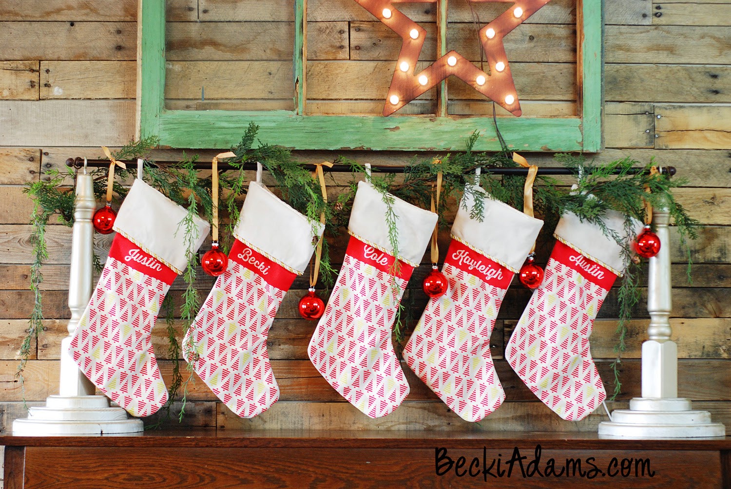 DIY Stocking Holder by @jbckadams with a tutorial #DIYstockingholder #stockings #Christmasstockings #stockinghanger