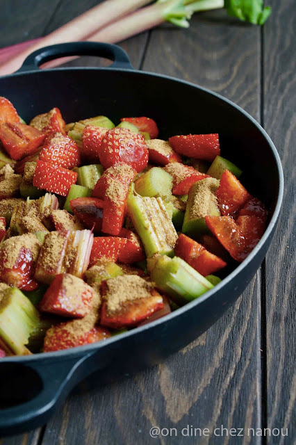dessert fraises , rhubarbe , sucre de coco , lait fermneté rhubarbe , frises , recette anglo saxon