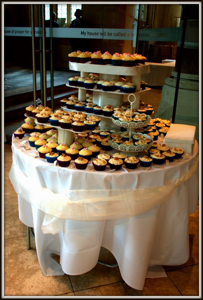 Diy Cupcake Stand A N E M I S T Y L Diy Cupcake Stand