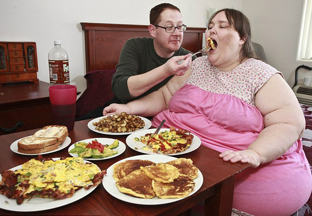 Fat-Woman-Eating.jpg