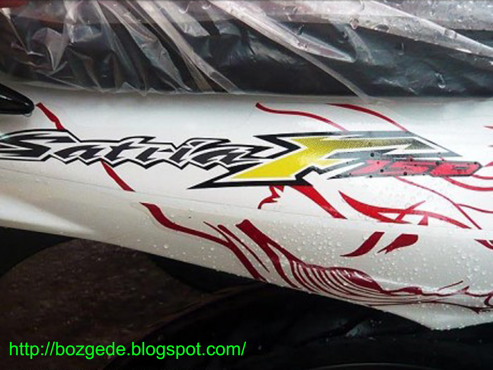 Striping Baru Suzuki Satria FU 150 2011 Bozgede