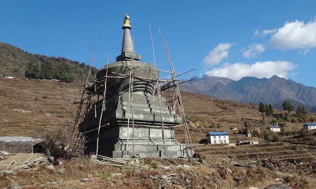 Chang Chub Stupa in Khiraule Himalayan Sherpa Youth Club "Khiraule"