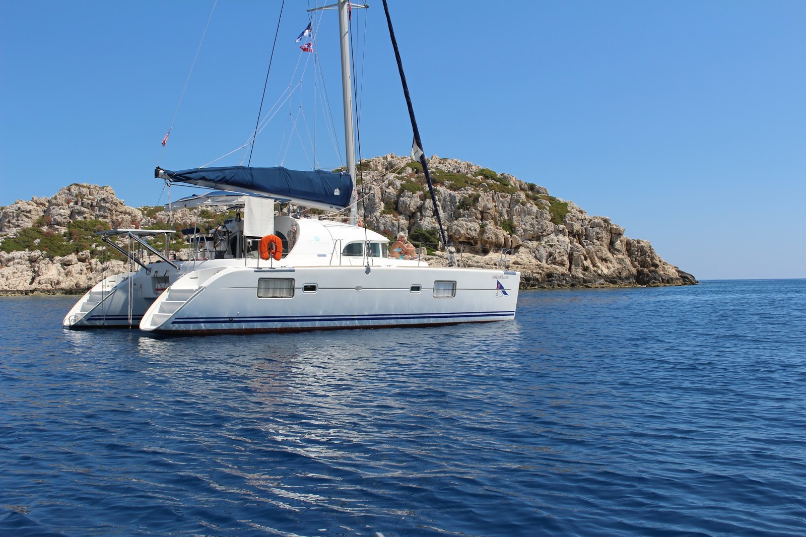 pergjem Catamaran sailing in Southern Turkey. Katamaran seilas i sør