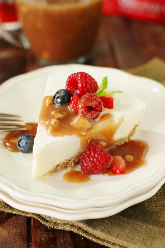 Quick & Easy Toffee Sauce Recipe {PERFECT for Topping Cheesecake & more