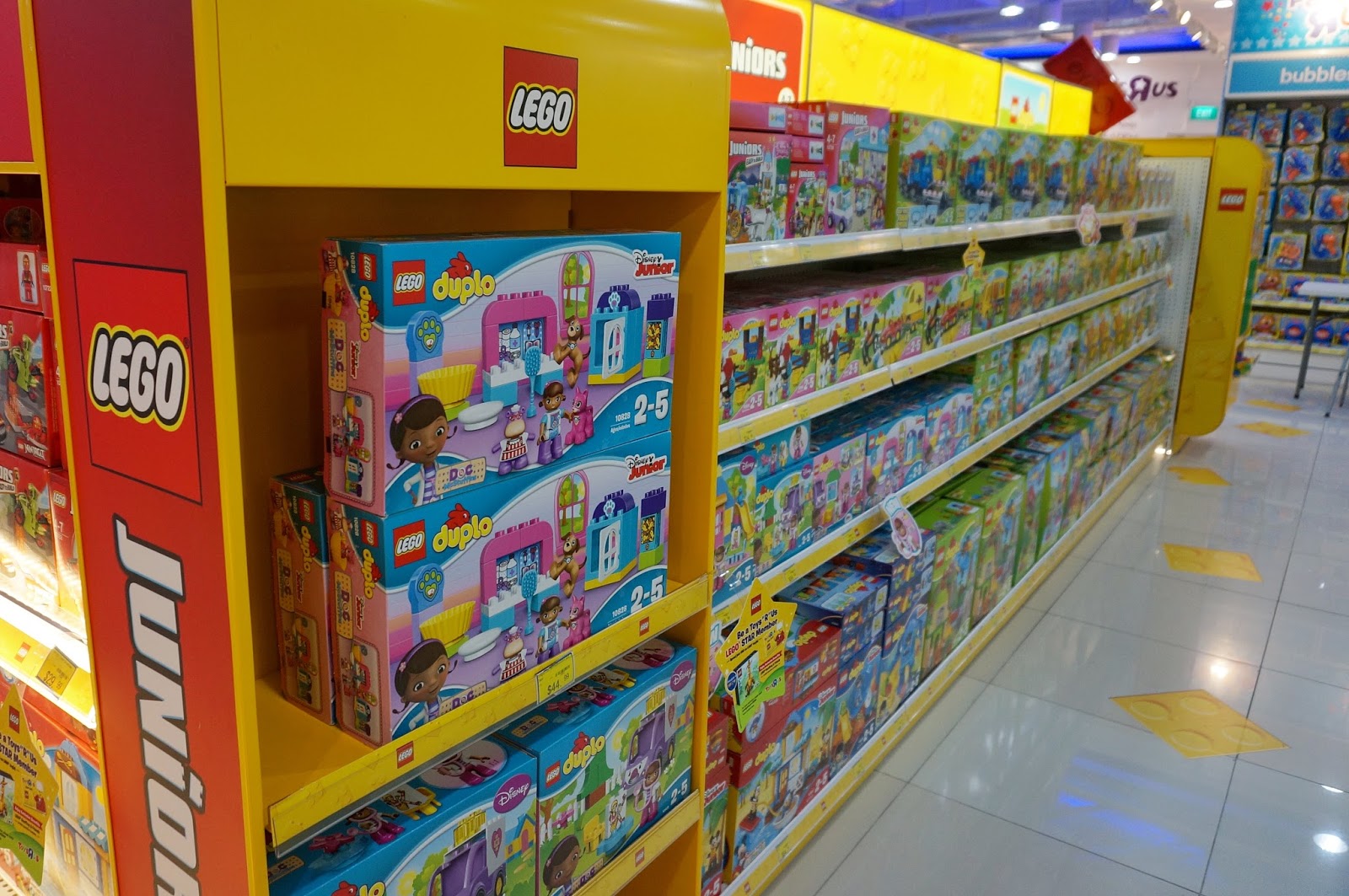 Toys"R"Us Vivocity Flagship Store Revamp!