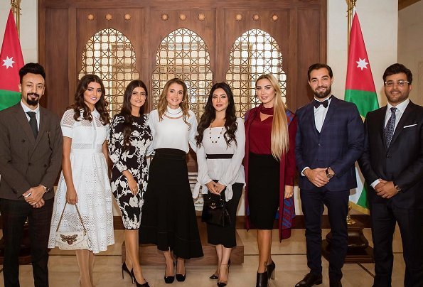 Queen Rania visited the Abdul Hameed Shoman Foundation (AHSF) and met with the Amman Design Week team