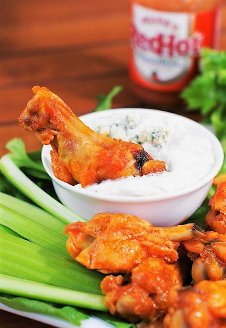 Homemade Blue Cheese Dressing Recipe for Dipping Buffalo Wings Image